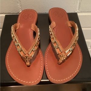 Tory Burch Leather with Gold Chain Accent sandals. Size 6 NWOB